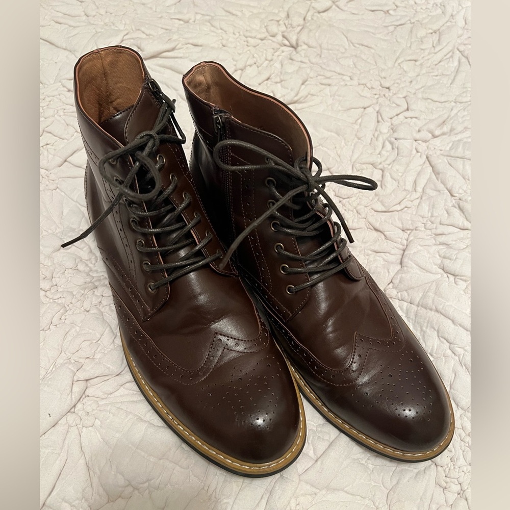 Men’s size 13 dress shoe